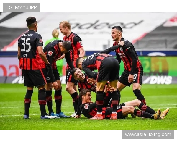 法兰克福绝平沃尔夫斯堡，积分紧咬欧战资格区